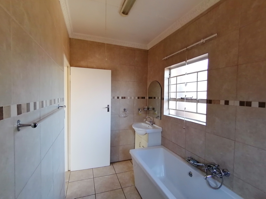 3 Bedroom Property for Sale in Orkney Park North West